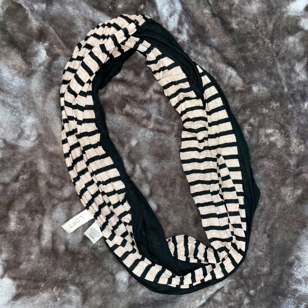 LOFT scarf